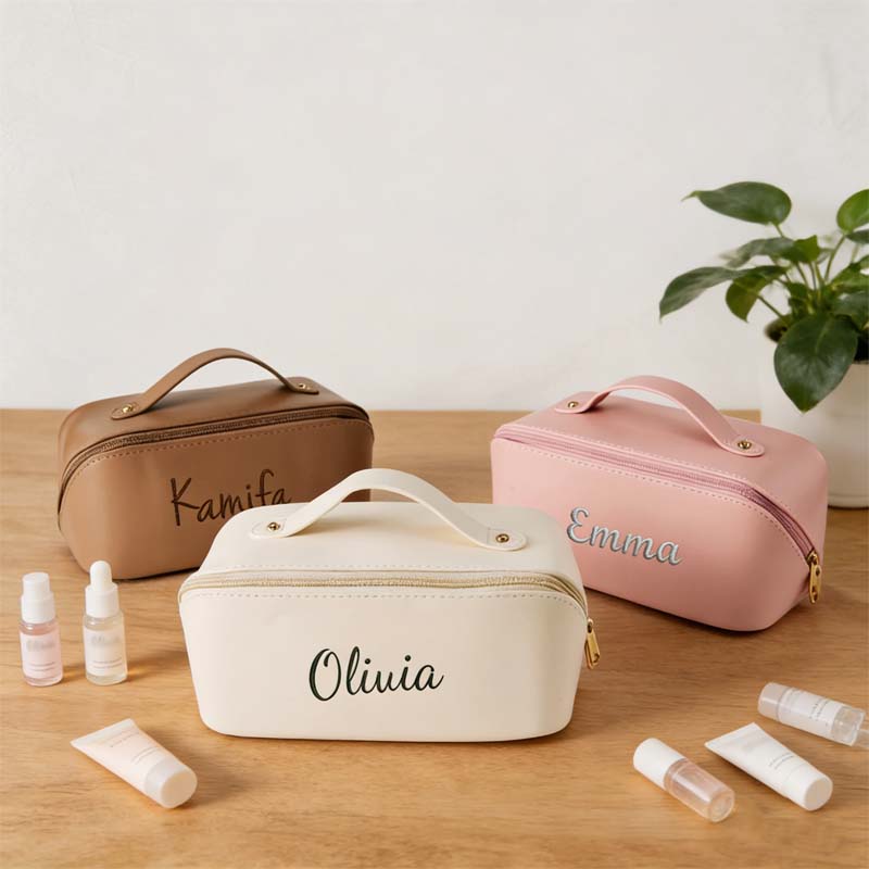 Gepersonaliseerde geborduurde make-uptas