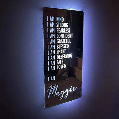 ✨【Aangepaste naam LED-verlichtingsspiegel】——Verlicht uw naam en verlicht uw wereld! ✨